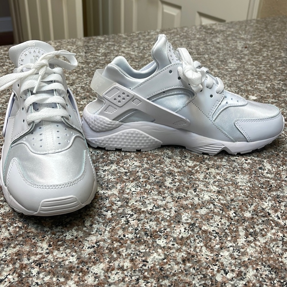 White size 7.5 Nike Hurache sneakers, brand new never been worn. No box.